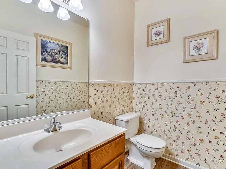 5205 Columbia Rd #9 — Photo 13