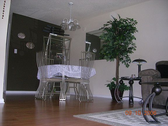 2nd image of 146 Lewfield Cir