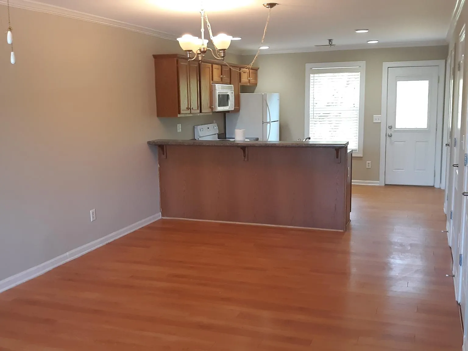 2 bed, 2.5 bath, 1120 sqft, $1,395 — Photo 3