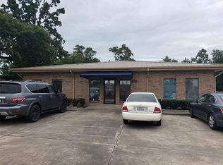 110 Commercial Cir, Conroe, TX 77304