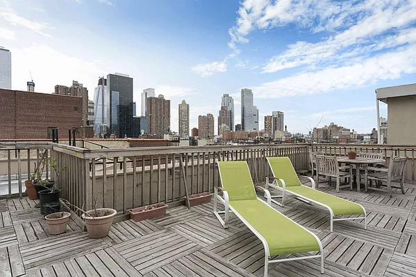 Sold by Compass | media 8