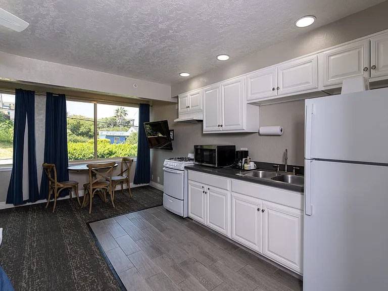 Rio Sands Condominiums — Photo 19
