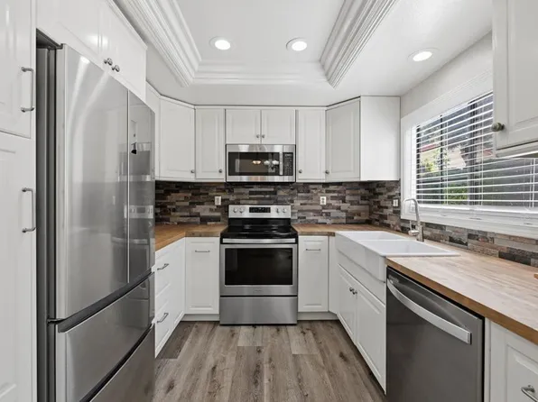 3534 Ridgewood Way, Carlsbad, CA 92010