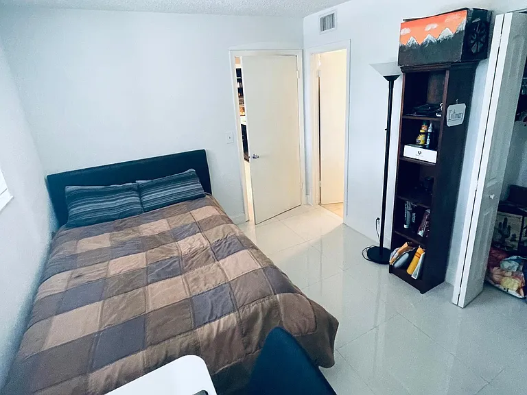 9340 Lagoon Pl #205 — Photo 14