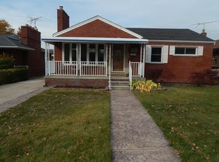 8327 Bernice Ave, Center Line, MI 48015