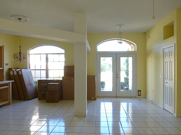 5th image of 1074 W Seagate Dr