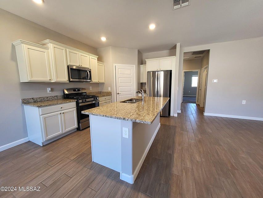1st image of 318 W Aberdeen St W