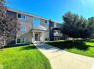 Colleen Manor, Edmonton, AB T5P 4L4