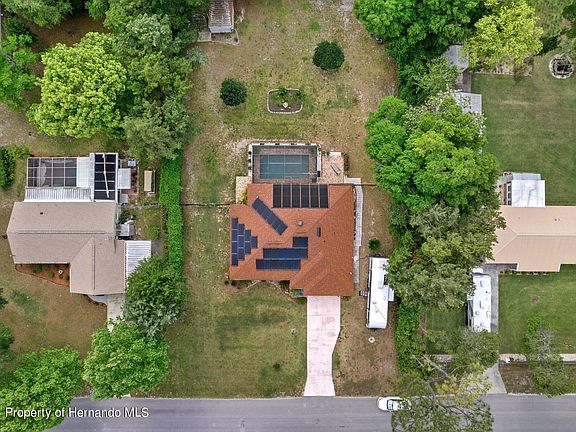 4th image of 8163 Winter St