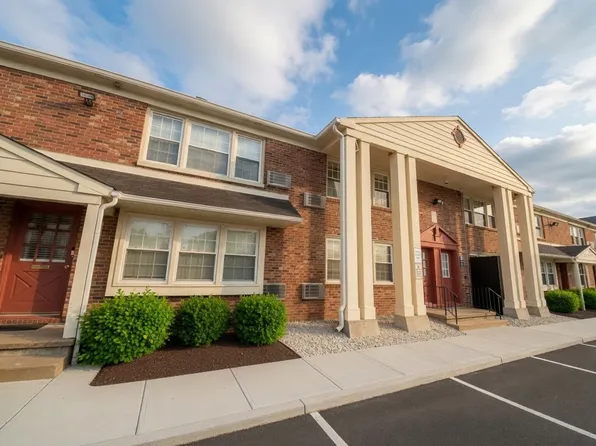 Town House Apts, 411 High St #5, Burlington, NJ 08016