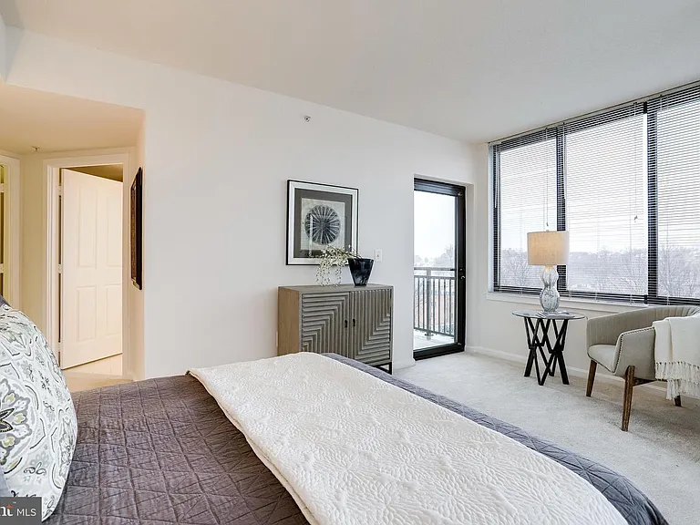 2220 Fairfax Dr #803 — Photo 7
