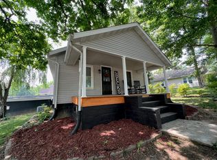 2004 W Main St, Vandalia, IL 62471