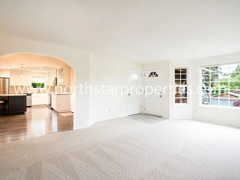 3540 SW Falcon St — Photo 7