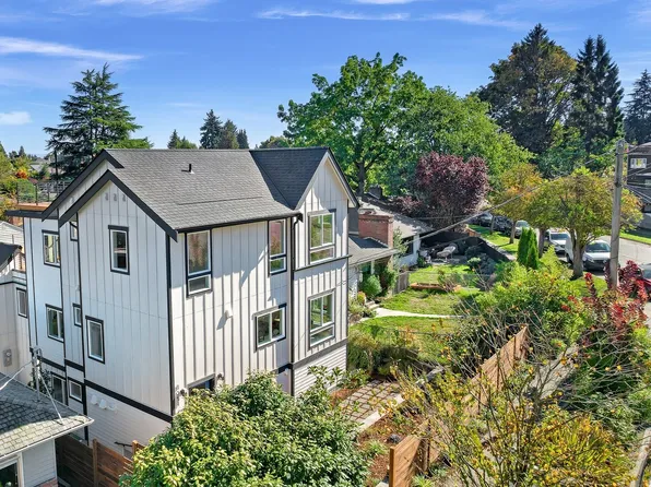 8354 31st Avenue NW, Seattle, WA 98117