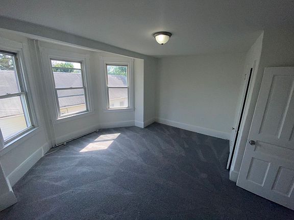 2nd image of 127 Saude Ave #3