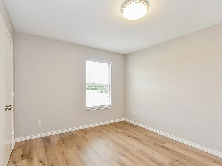 1401 Buckingham Dr — Photo 13