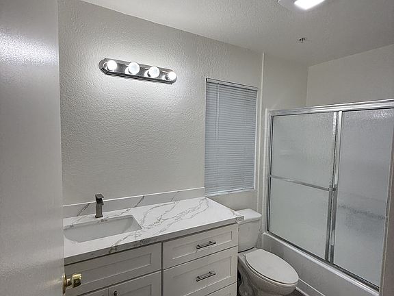 5th image of 1323 E Broadway