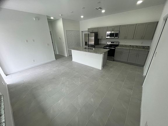2nd image of 206 Hagan Ave S