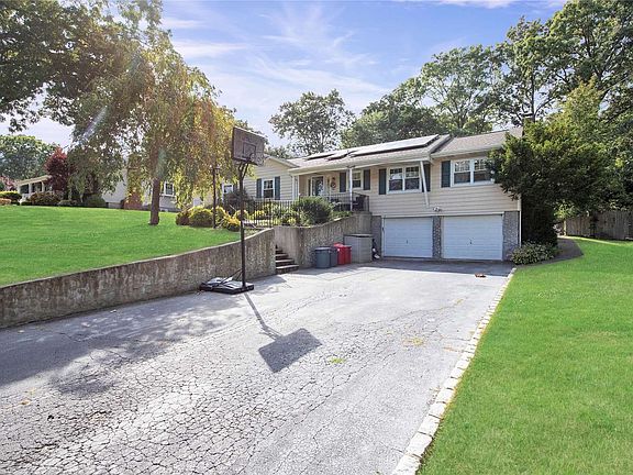 4th image of 20 Whitewood Dr