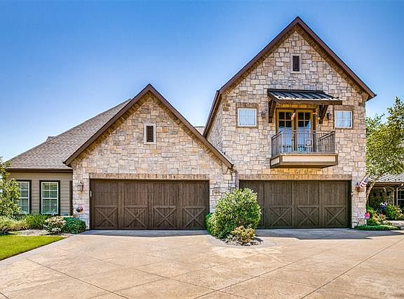 3rd image of 340 Watermere Dr