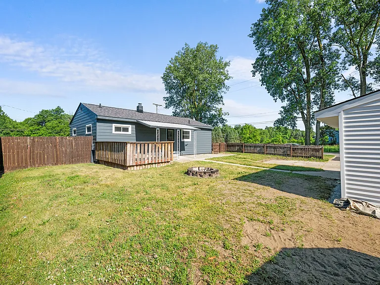 8560 Secor Rd — Photo 27