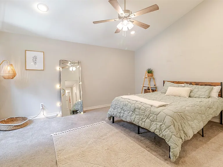 6915 Ten Oaks Cir — Photo 23