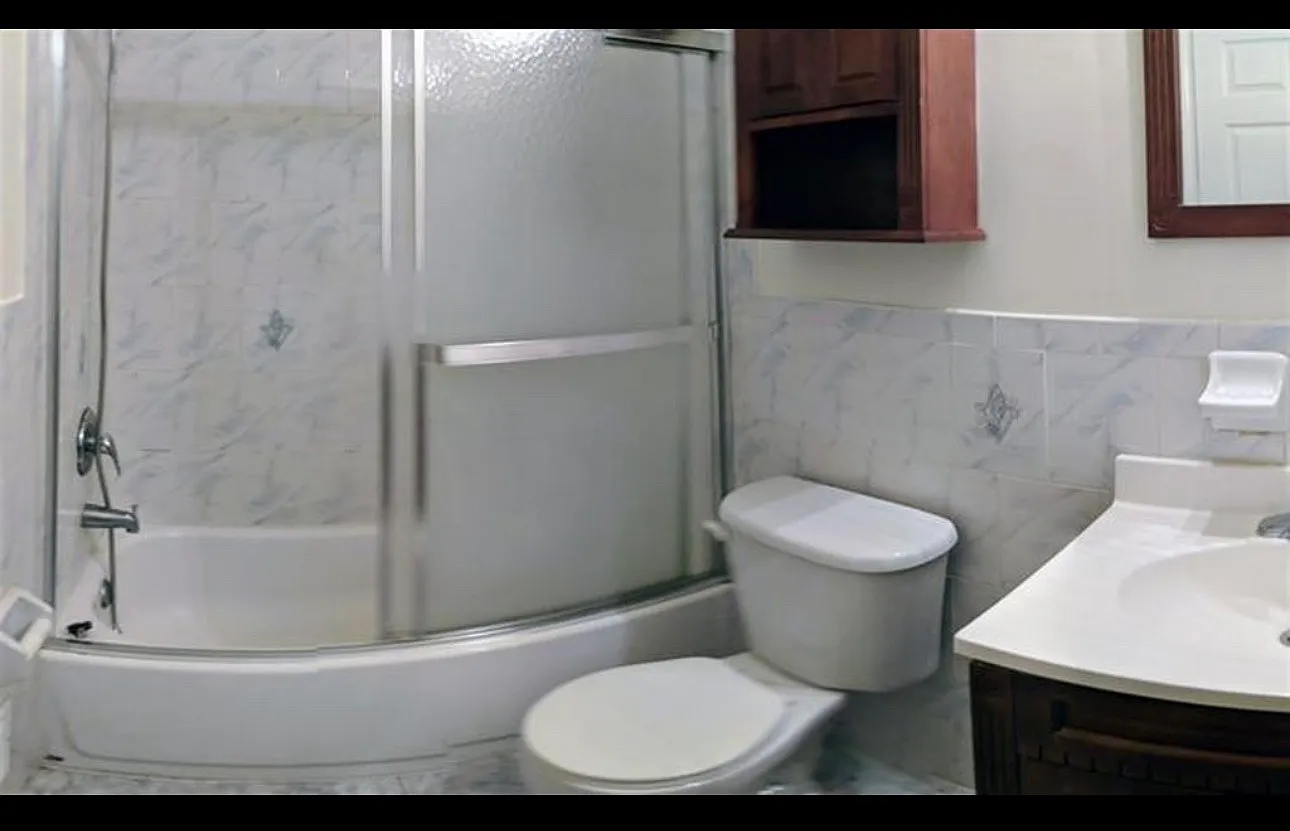 3 bed, 1600 sqft, $2,700 — Photo 4