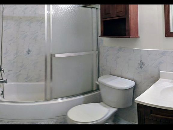 4th image of 214 Kearney Ave #1