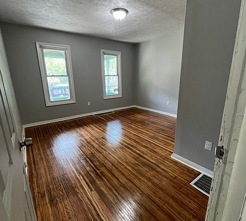 3rd image of 56 Cady St