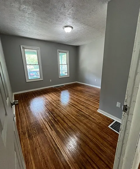 56 Cady St — Photo 3