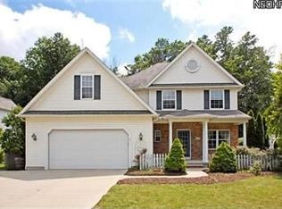 32821 Titus Hill Ln, Avon Lake, OH