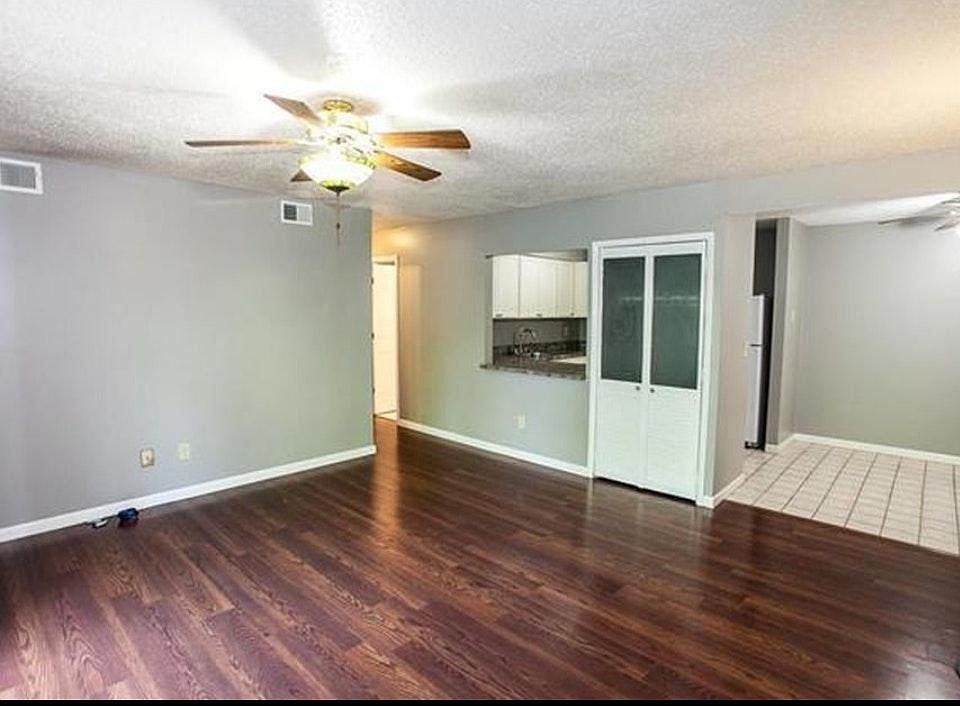 1st image of 1194 Calley Dr APT A