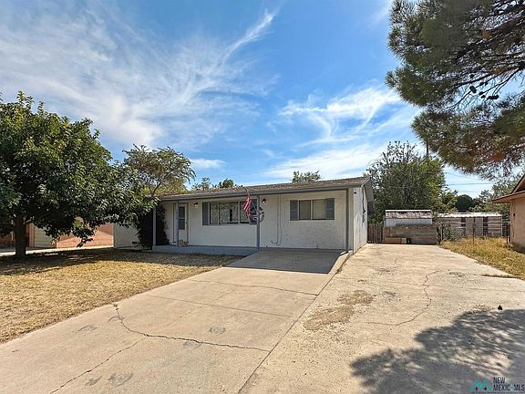 2nd image of 1813 Solana Rd