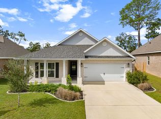 93 Eagles Nest Dr, Freeport, FL 32439