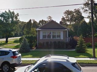 2161 Howard Ave, Downers Grove, IL 60515