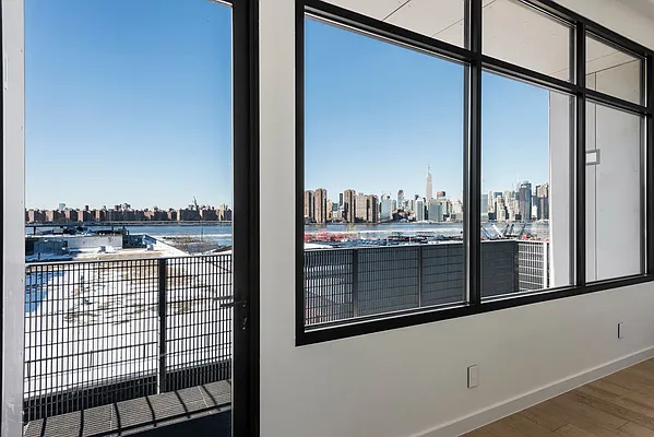 Sold by Nest Seekers International | media 19