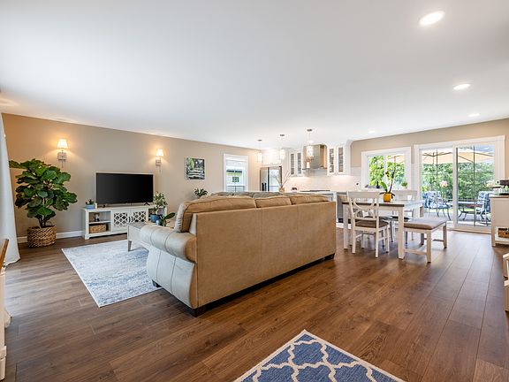 4th image of 1365 Sunnybrook Dr