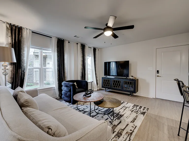 Brentwood Apartments — Photo 47