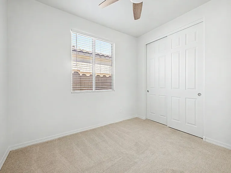 741 E Liberty Ln — Photo 19