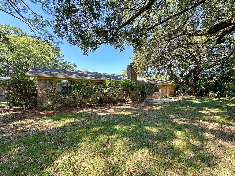 3660 Buford Cir — Photo 18