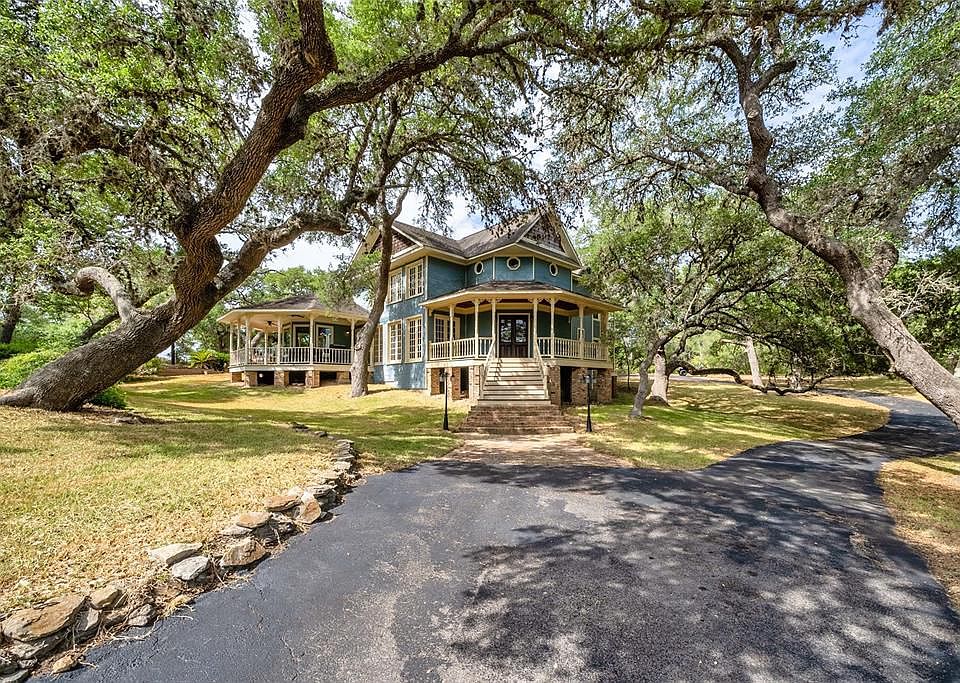 1st image of 533 Country Club Dr