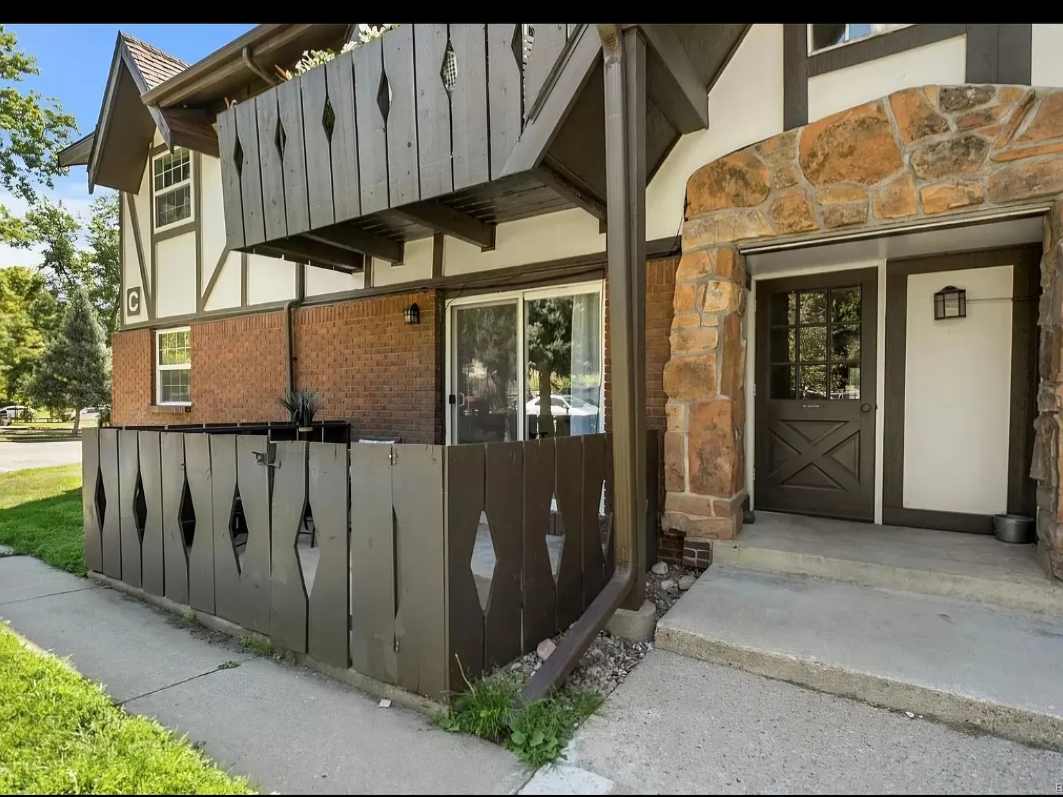 2 bed, 767 sqft, $2,000 — Photo 4