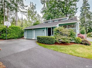 8516 188th St SW, Edmonds, WA 98026