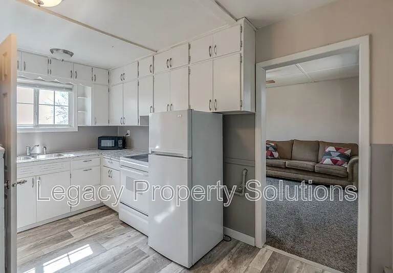 505 S 10th St #1/2 — Photo 4