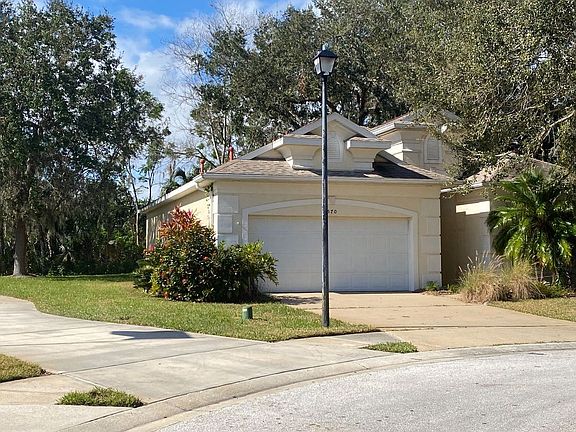 3rd image of 570 Greenleaf Ln