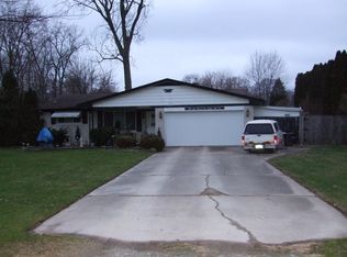 38485 Sheffield St, Clinton Township, MI 48036