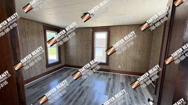 116 E Main St — Photo 2