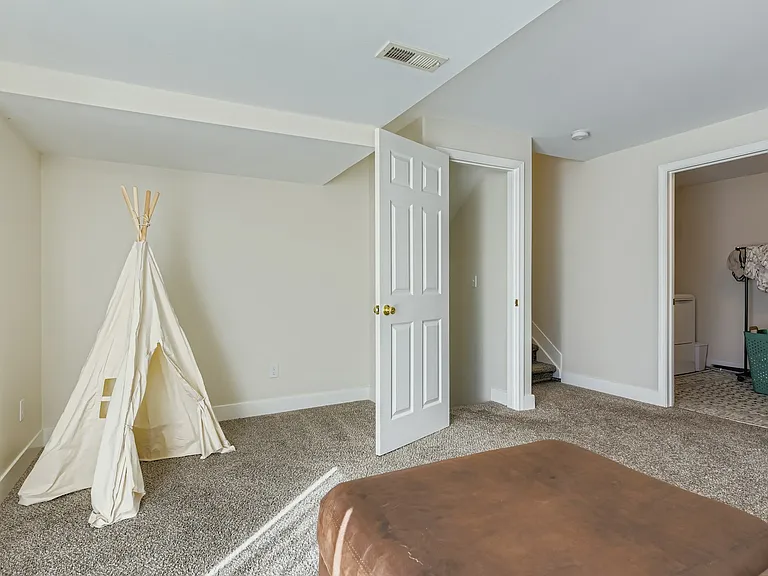 6276 Nassau Ct — Photo 21