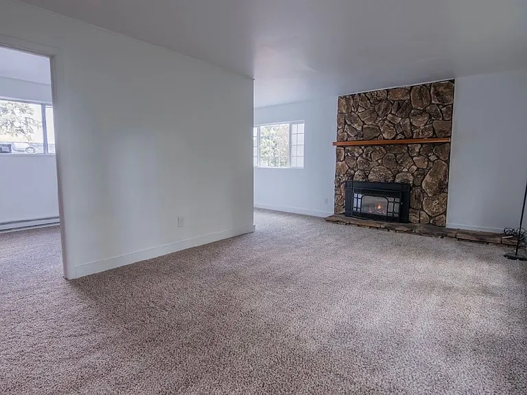 1697 Riverview St — Photo 23