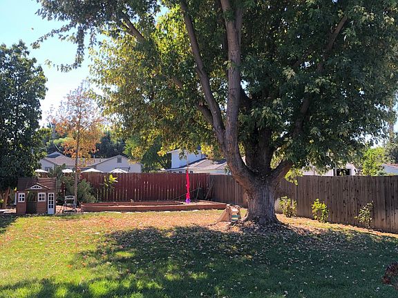 2nd image of 880 Franquette Ave